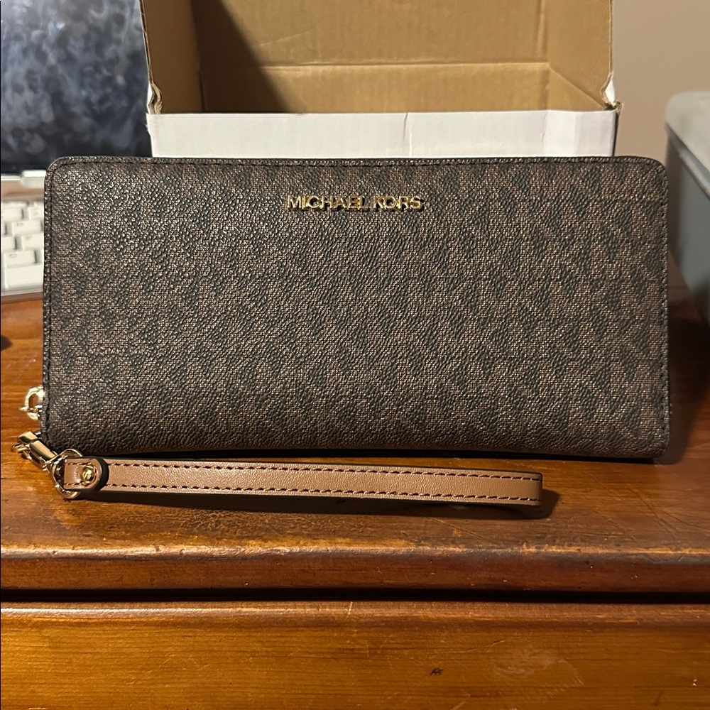 Michael Kors Brown Signature Continental Wallet